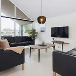 Luxury Retreat With Pool - By Traum
