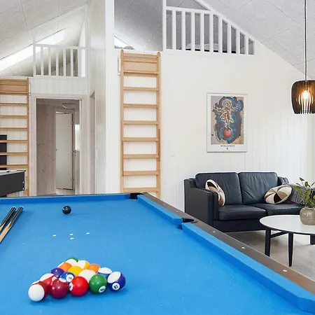 Luxury Retreat With Pool Vakantiehuis *